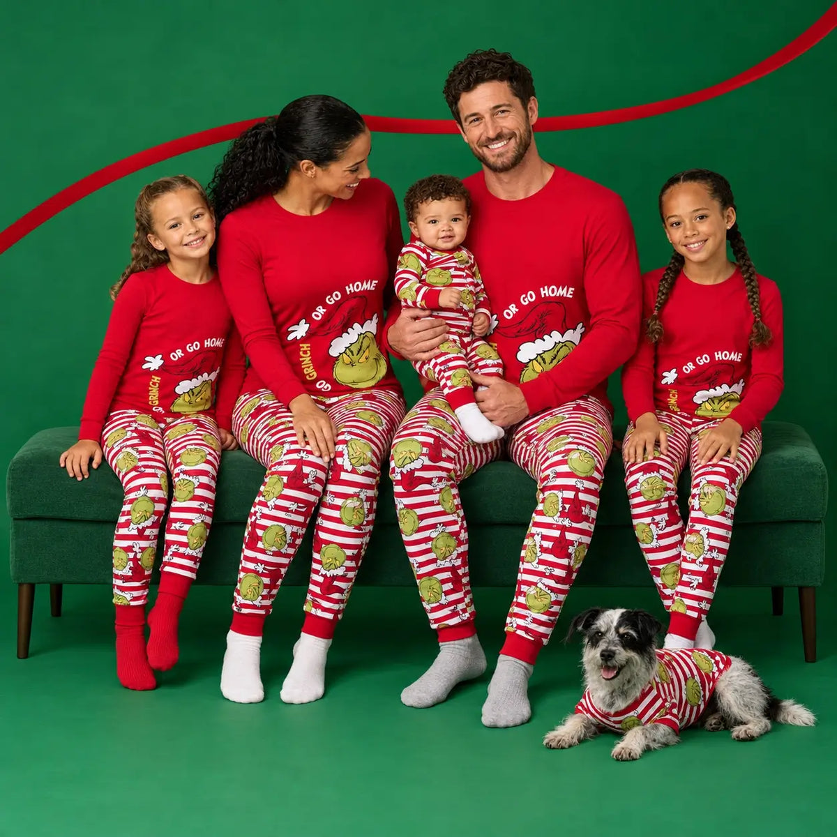Grinch-Partnerlook-Weihnachtspyjamas für die ganze Familie – inklusive Hundepyjama